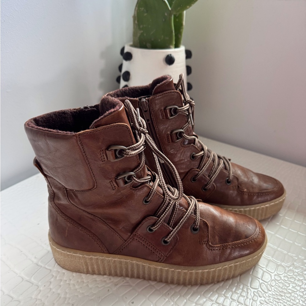 🍂 Size 7 Cognac Brown Gabor Sneaker Boots